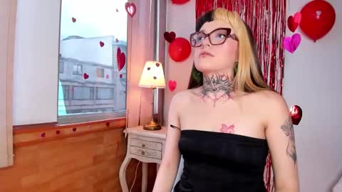 Snapshot of agata_volkov chatting on February 14, 8:27 pm Agata Volkov online show from February 14, 8:27 pm