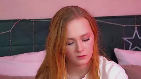 AgataFoxley online show from December 18, 8:48 pm