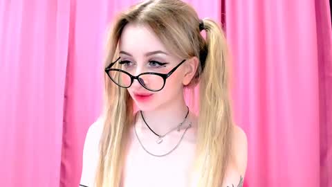 Snapshot of agatahowak chatting on January 26, 4:20 pm Arina online show from January 26, 4:20 pm