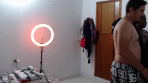 independent model online show from February 24, 3:44 am