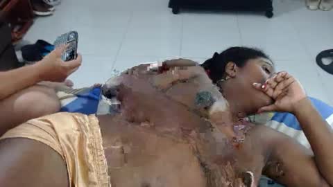 independent model online show from September 24, 4:27 am