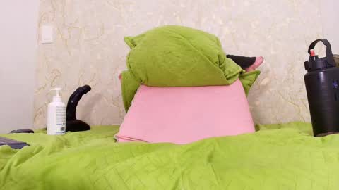 Snapshot of agatha__lee chatting on March 11, 6:10 am AGHATA online show from March 11, 6:10 am
