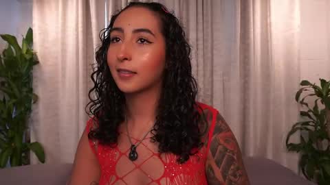Snapshot of agatha_collinss chatting on May 13, 7:11 pm Val inst agatha clls online show from May 13, 7:11 pm