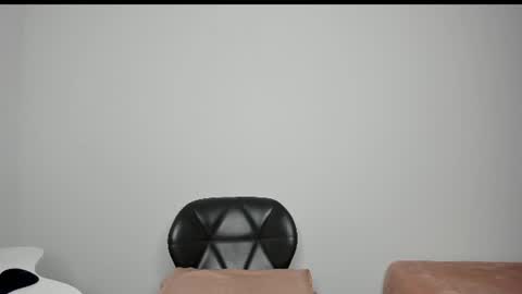 Snapshot of agatha_fox7 chatting on June 17, 4:04 am Agatha fox online show from June 17, 4:04 am