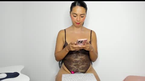 Snapshot of agatha_fox7 chatting on June 18, 7:19 am Agatha fox online show from June 18, 7:19 am
