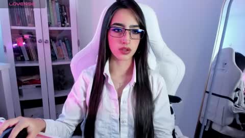 agathablair4 online show from June 12, 12:04 pm