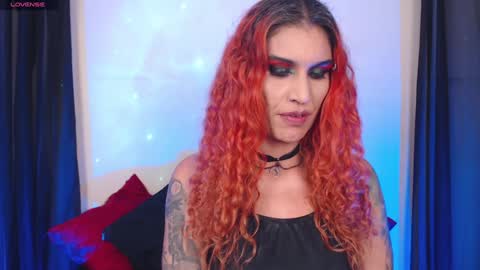 Snapshot of agathatenebris chatting on December 24, 8:38 pm Agatha Tenebris online show from December 24, 8:38 pm