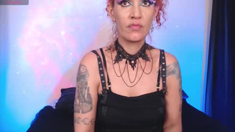 Snapshot of agathatenebris chatting on February 14, 9:43 pm Agatha Tenebris online show from February 14, 9:43 pm