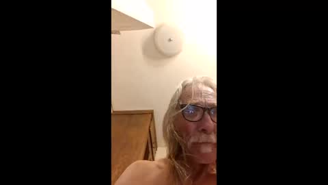 Snapshot of agedhardwood59618233 chatting on October 2, 7:26 am agedhardwood59618233 online show from October 2, 7:26 am