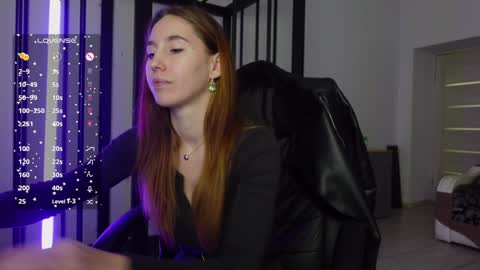Snapshot of agelina_summer chatting on January 19, 2:59 pm Agelina Lilly Laura online show from January 19, 2:59 pm