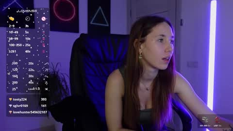 Snapshot of agelina_summer chatting on February 1, 9:40 pm Agelina Lilly Laura online show from February 1, 9:40 pm