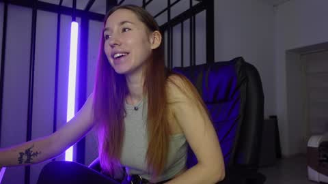 Snapshot of agelina_summer chatting on February 8, 2:38 pm Agelina Lilly Laura online show from February 8, 2:38 pm