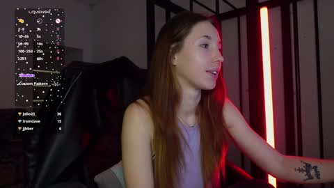 Snapshot of agelina_summer chatting on February 26, 6:32 pm Agelina Lilly Laura online show from February 26, 6:32 pm