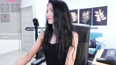 Snapshot of agelina_summer chatting on June 17, 9:12 am Agelina Lilly Laura online show from June 17, 9:12 am