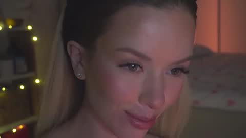 May online show from October 10, 10:20 pm