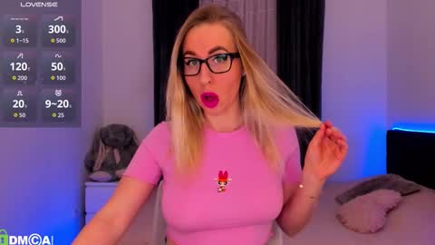 Polly online show from February 10, 3:38 pm