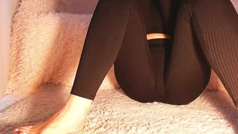 Snapshot of agent_pr0vocateur chatting on December 15, 7:57 am Sasha online show from December 15, 7:57 am