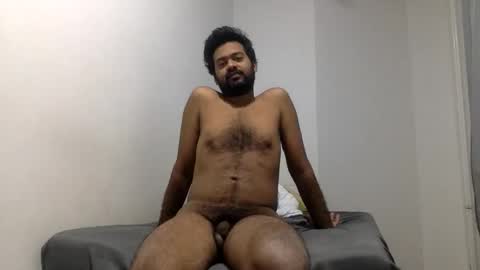 aggaggs online show from November 9, 5:44 pm