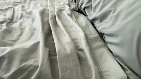 Annie online show from December 7, 7:32 pm