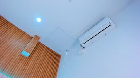 Aggy online show from February 1, 2:26 pm