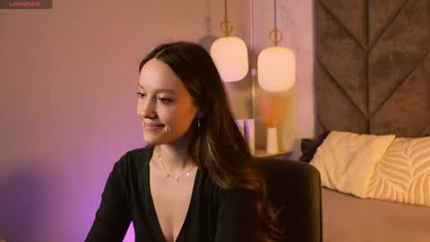 Snapshot of agnes_sky chatting on May 3, 11:33 pm Agnes online show from May 3, 11:33 pm