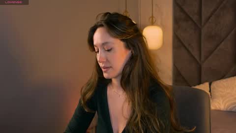 Snapshot of agnes_sky chatting on June 6, 10:58 pm Agnes online show from June 6, 10:58 pm
