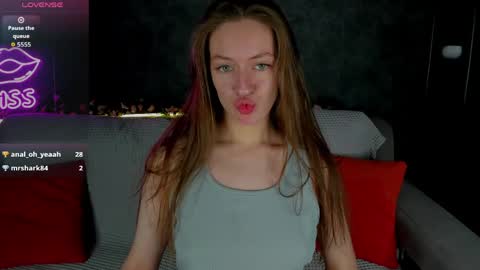 agnes wells online show from April 12, 1:10 am