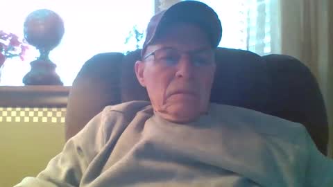 aguynrkfrd online show from December 5, 3:50 pm