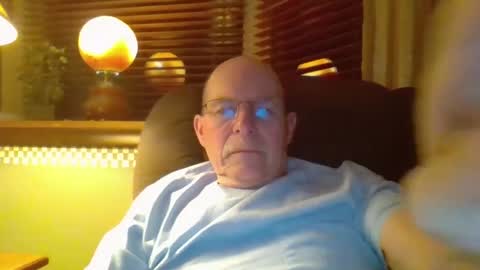 aguynrkfrd online show from February 23, 9:55 am