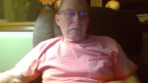 aguynrkfrd online show from November 14, 10:47 am