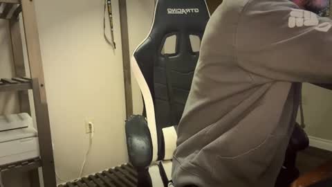 Snapshot of ah_shucks_ chatting on April 2, 3:37 am AhShucks online show from April 2, 3:37 am