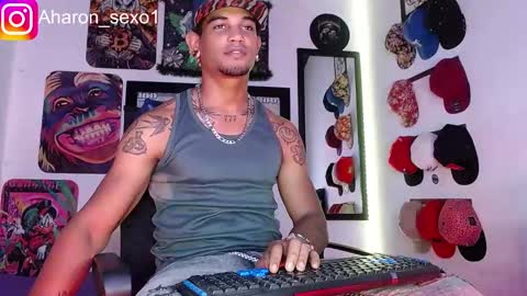 Snapshot of aharon_sexo1 chatting on January 15, 3:00 am Aharon Zamora online show from January 15, 3:00 am