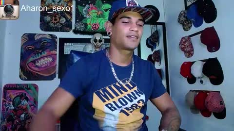 Snapshot of aharon_sexo1 chatting on January 20, 7:25 am Aharon Zamora online show from January 20, 7:25 am
