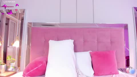 AHINOA online show from February 11, 2:14 am