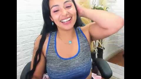 Snapshot of ahisha09 chatting on December 11, 6:31 pm Ahisha online show from December 11, 6:31 pm