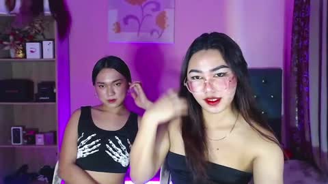 Snapshot of ahmrigrande chatting on December 4, 4:43 am Ahmri online show from December 4, 4:43 am