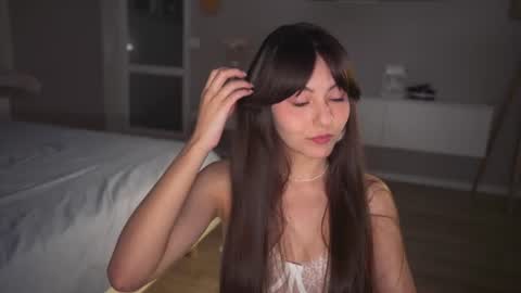 Snapshot of aicharae chatting on June 28, 9:21 pm Vicky online show from June 28, 9:21 pm