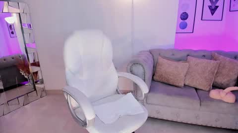 Snapshot of aida_adams chatting on December 16, 10:03 pm AIDA ADAMS online show from December 16, 10:03 pm