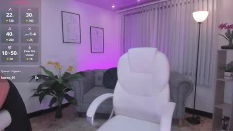 Snapshot of aida_adams chatting on March 10, 2:28 am AIDA ADAMS online show from March 10, 2:28 am
