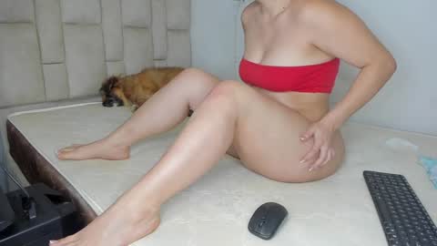 Snapshot of aida_rose chatting on January 13, 9:52 pm karoline online show from January 13, 9:52 pm