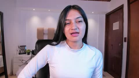 Snapshot of aidajoness chatting on October 10, 1:10 pm aidajoness online show from October 10, 1:10 pm