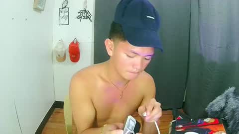 Snapshot of aiden_acexxx chatting on June 20, 7:27 pm aiden_acexxx online show from June 20, 7:27 pm