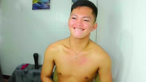 Snapshot of aiden_acexxx chatting on July 5, 12:06 am aiden_acexxx online show from July 5, 12:06 am