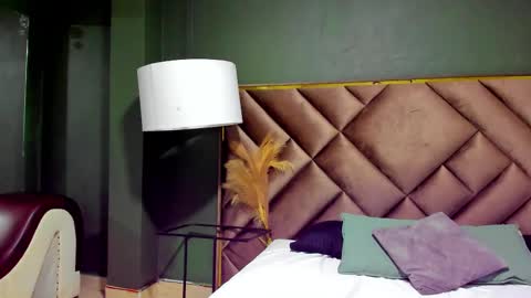 Snapshot of aiden_royce chatting on September 8, 11:48 pm aiden_royce online show from September 8, 11:48 pm