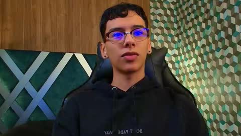 Snapshot of aiden_royce chatting on September 26, 2:48 am aiden_royce online show from September 26, 2:48 am