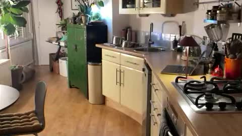 Spicyla online show from October 31, 6:53 pm