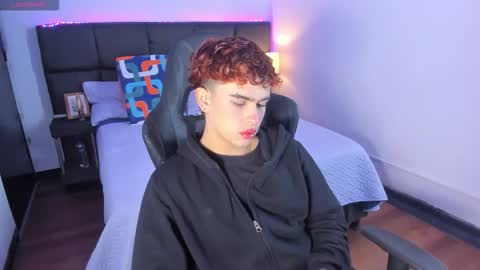 Aiden  online show from November 18, 12:31 pm