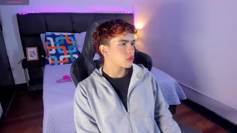 Aiden  online show from December 3, 12:47 pm