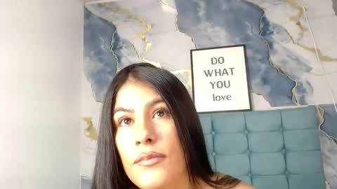 Snapshot of aiilynn_1 chatting on April 21, 2:51 am Ailyn online show from April 21, 2:51 am