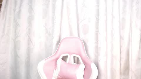 Snapshot of aiilynn_1 chatting on May 14, 10:49 pm Ailyn online show from May 14, 10:49 pm